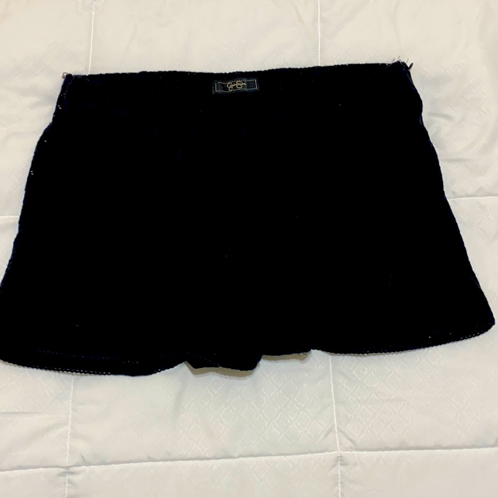 Jessica Simpson crochet black shorts.